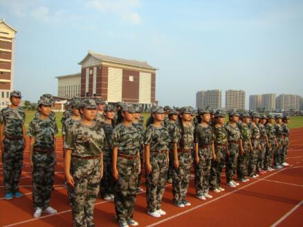 校(xiào)園軍訓-軍姿訓練